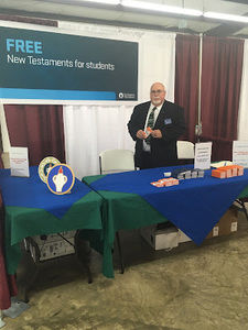 Meet your Posher, Bobby